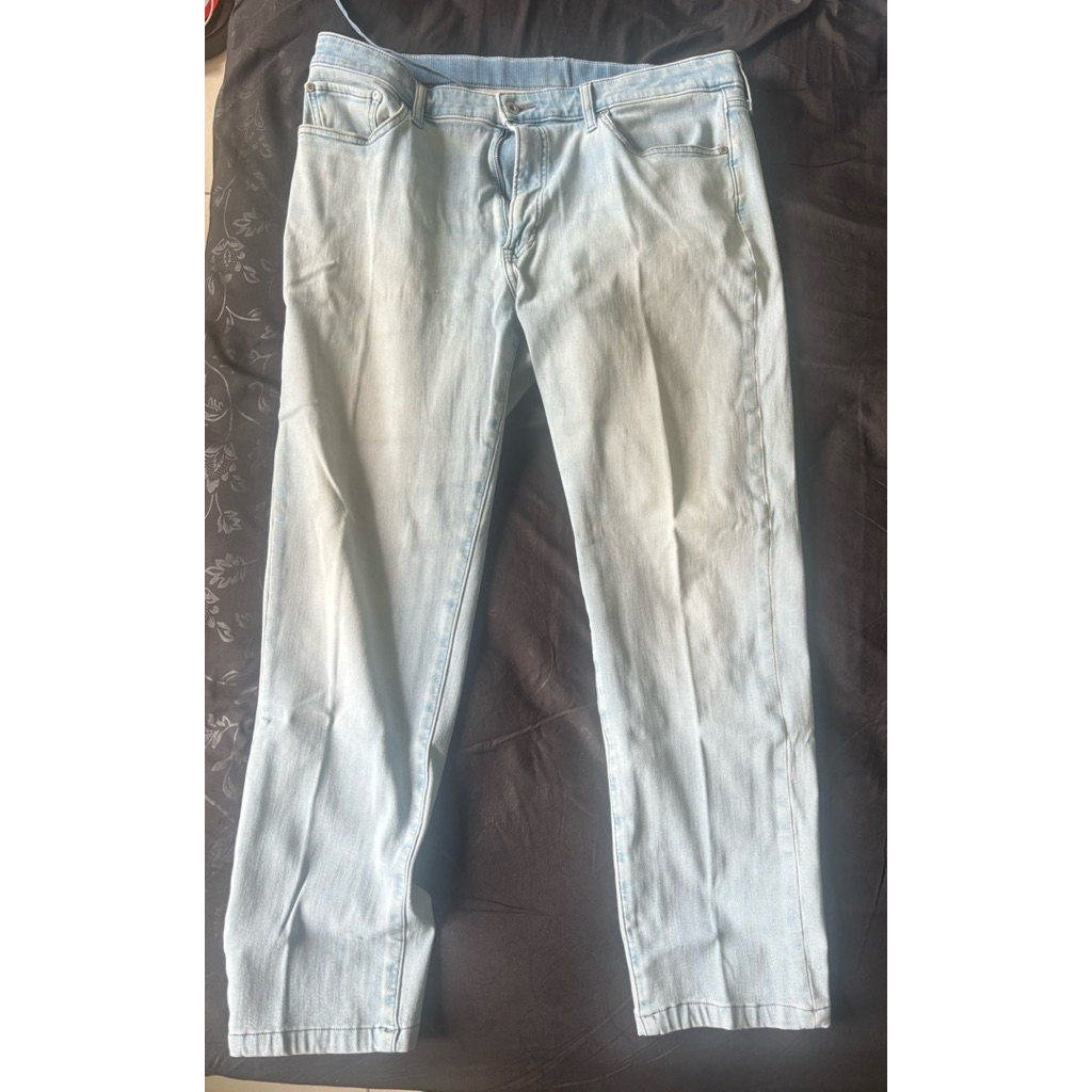 Jeans Uniqlo Ezy Stretch Biru