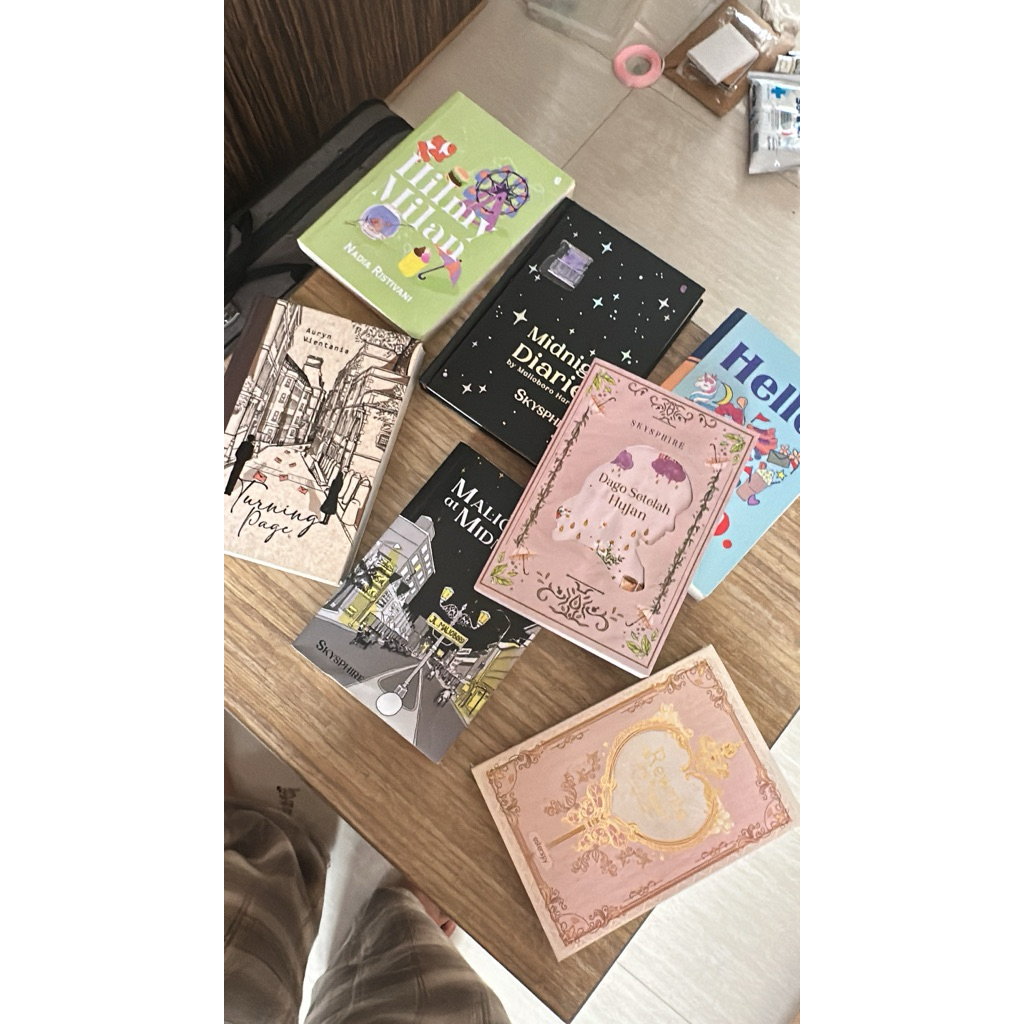 Preloved buku-buku Alternate Universe (AU), preloved novel romance