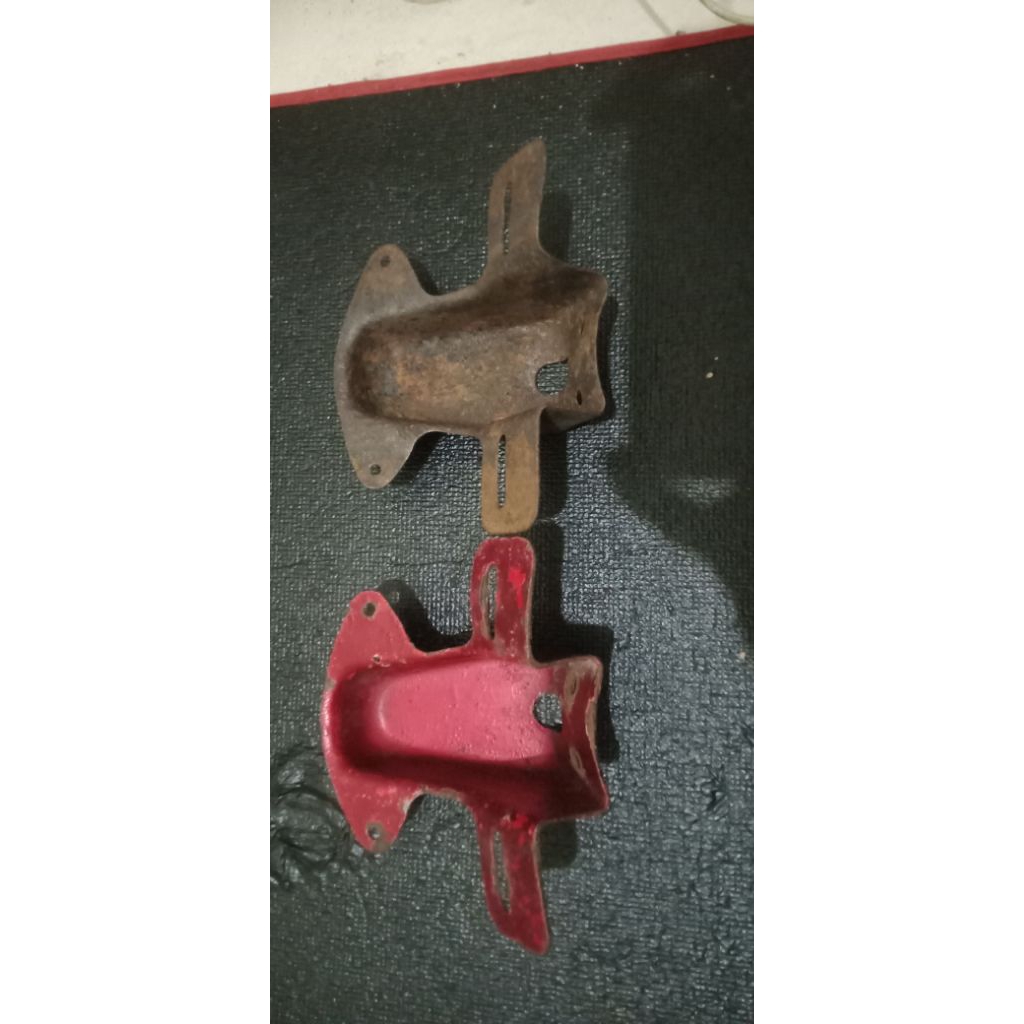 dudukan pangkon stoplamp CB100/125 original