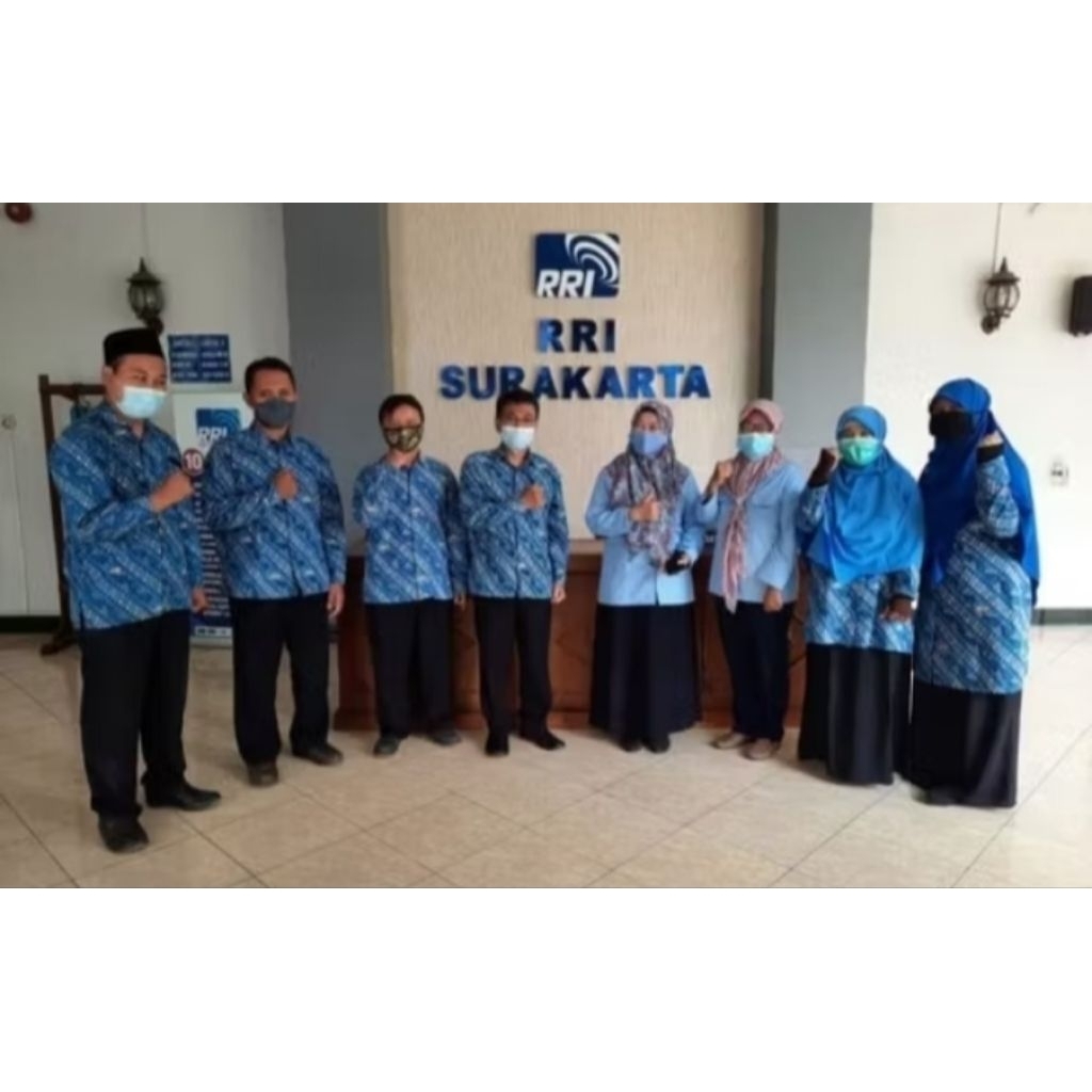SERAGAM GURU BATIK JSIT TERBARU PRIA DAN WANITA LAPIS FURING , BATI JSIT GURU , BATIK JSIT TERBARU ,