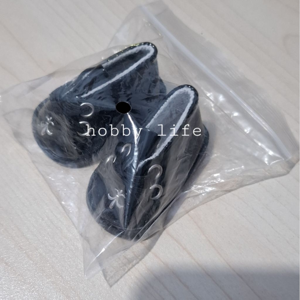 Sepatu doll 20 cm - New