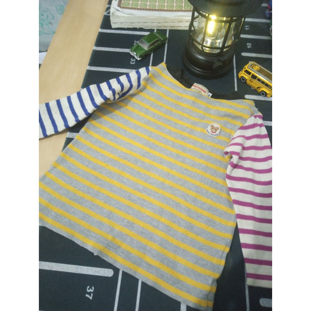 atasan/kaos preloved anak size 1-2th brand Miki house