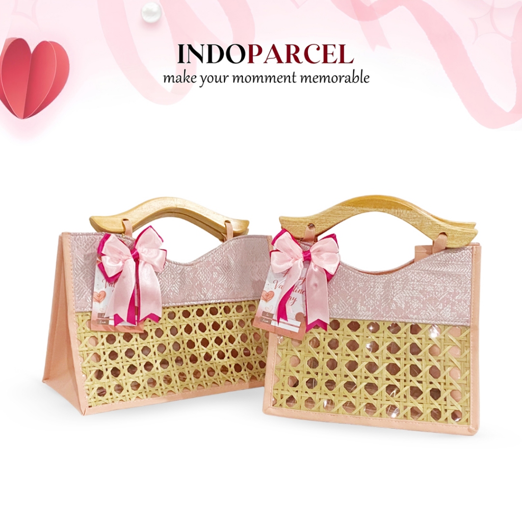 INDOPARCEL - Tas Hampers Valentine Kain Songket Handle Kayu Kombinasi Anyaman Bambu Bungkus Kemasan 
