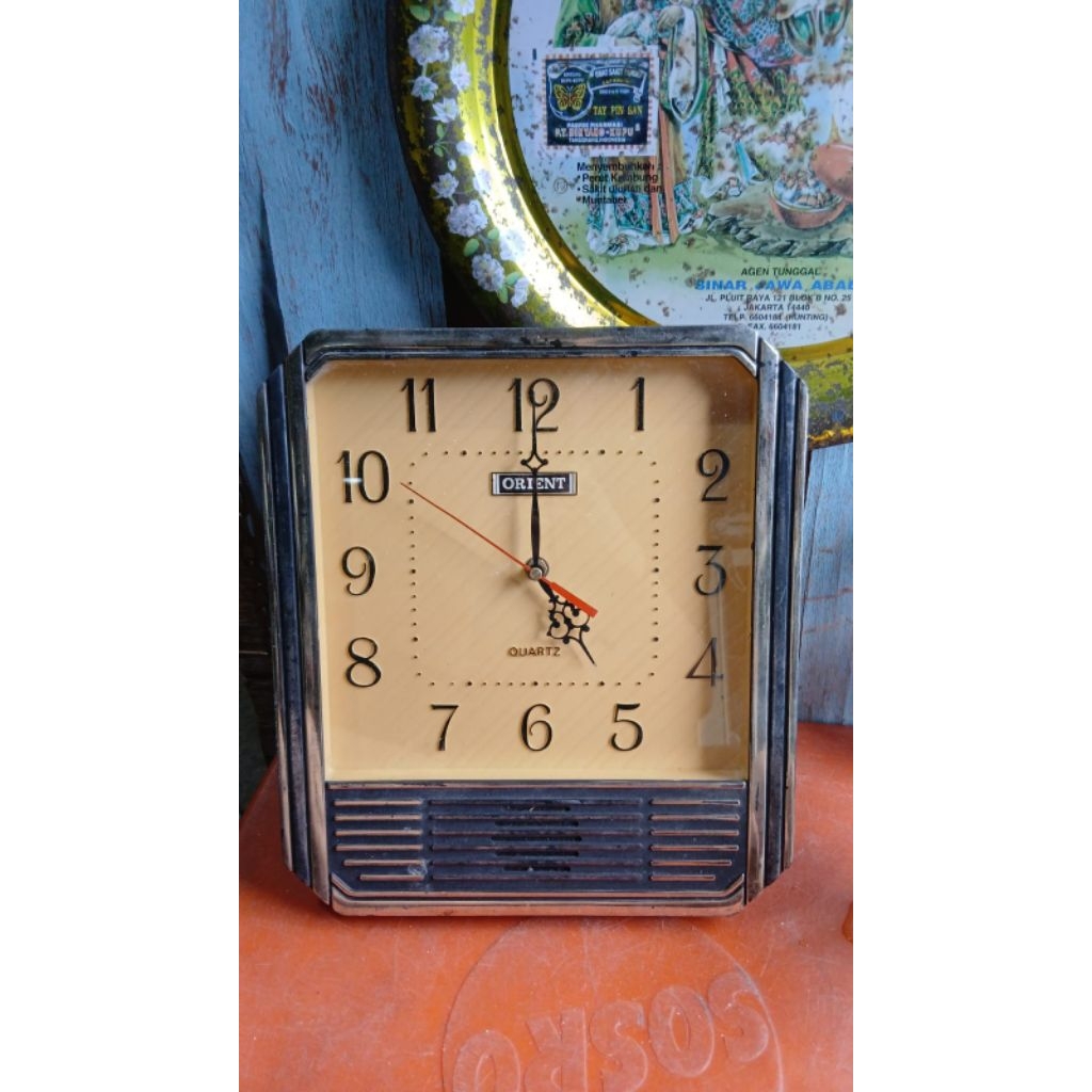jam dinding orient 95rb  jadul antik kuno lawas vintage display mati