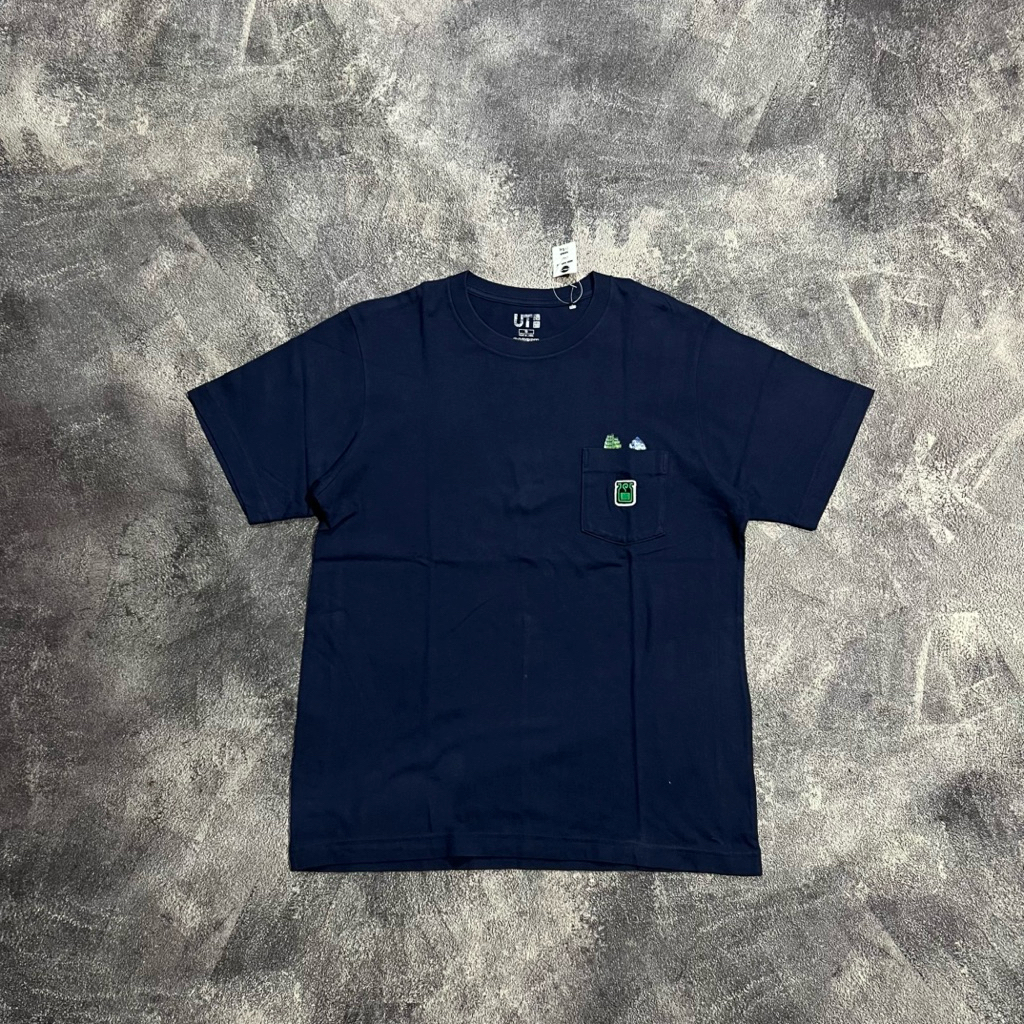 Kaos UT Uniqlo x Capcom pocket tee