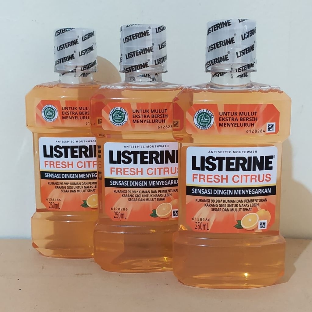 LISTERINE antiseptic mouthwash 250ml / obat kumur LISTERINE 250ml