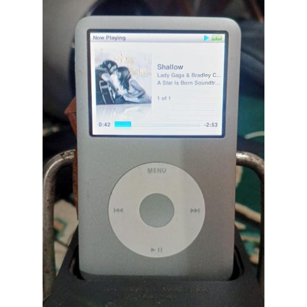 Apple music Original Ipod classic gen 6th. generasi 6. 30gb. mesin normal. LCD layar sangat bagus. m