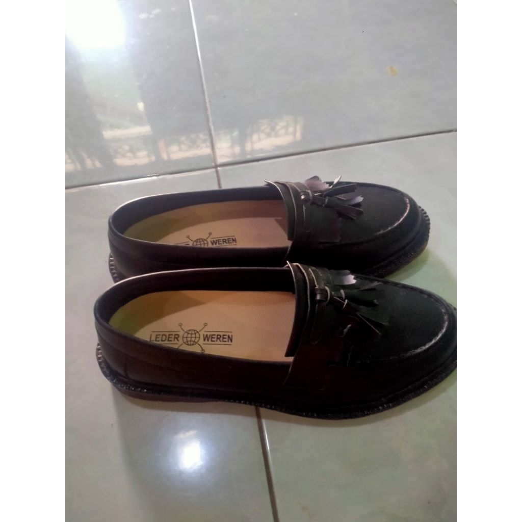 Sepatu merk lederweren ori