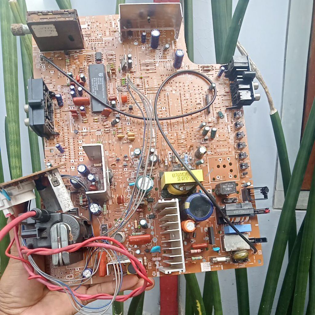 mesin tv LG cembung 20in/21in