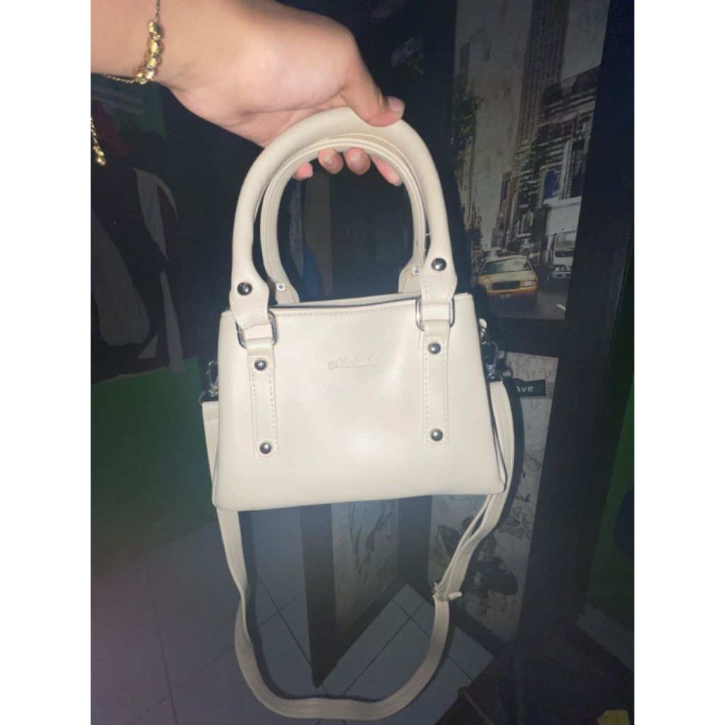 tas warna cream