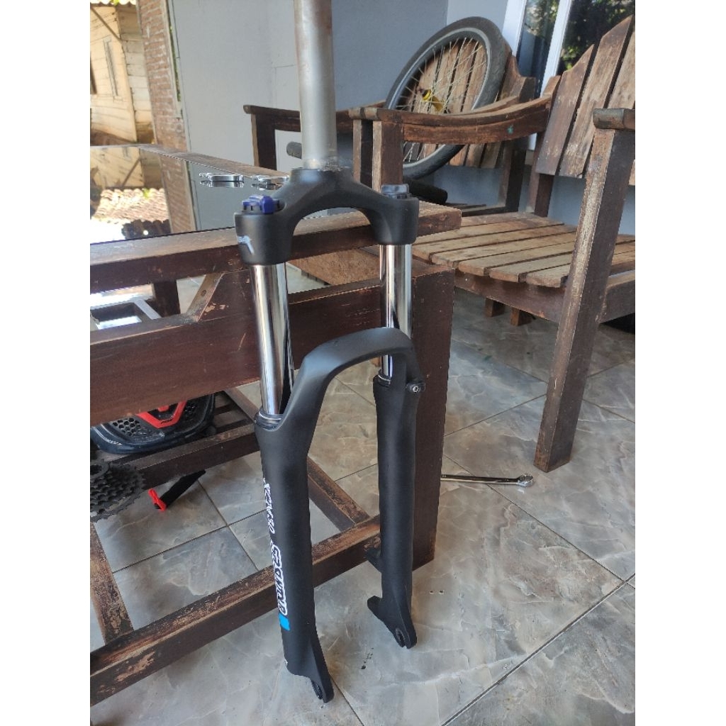Fork Suntour XCM 30 Lock Ukuran 27.5 QR Bekas Like New