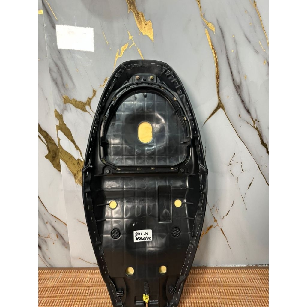 Jok supra x 125 karbu/jok supra x125 karbu standar empuk nyaman
