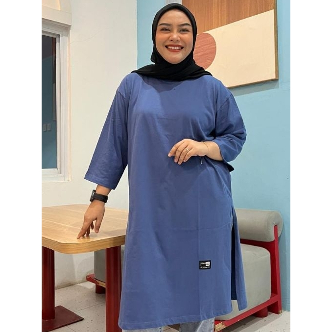 WANITA LONG TUNIK KAOS POLOS OVERSIZE TANGAN 7/8  KATUN COMBED 24S  PREMIUM TEBAL ORI WHITE IN BLACK