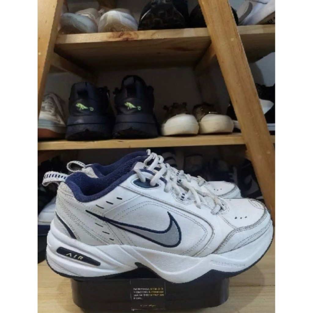 Nike Air Monarch IV