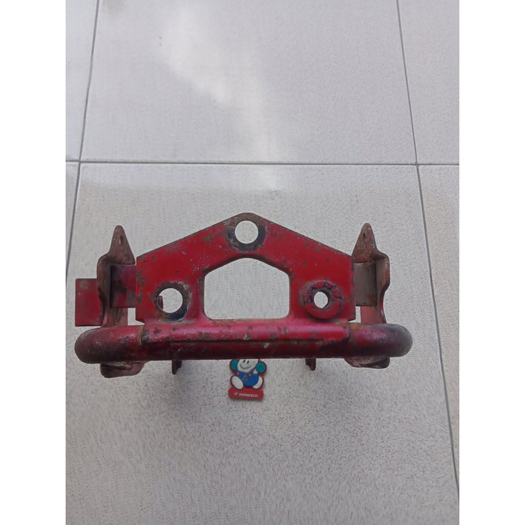 DUDUKAN LAMPU BELAKANG HONDA ASTREA GRAND BULUS