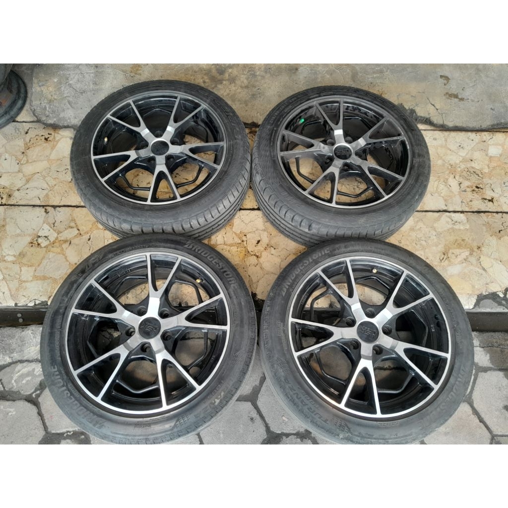 velg mobil bekas r17x7.5 baud 5x114 dan ban bekas 215/50 layak pakai