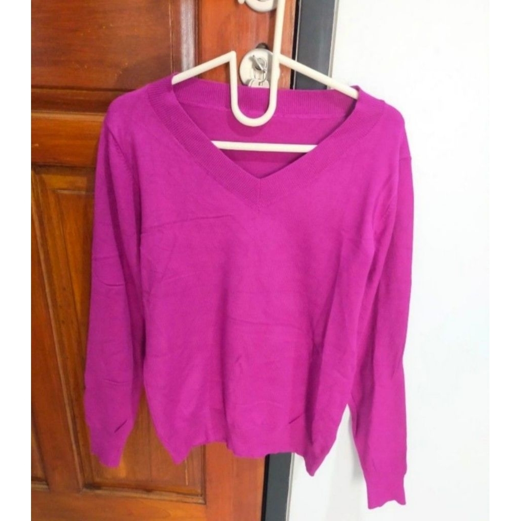 Sweater Rajut Ungu Magenta