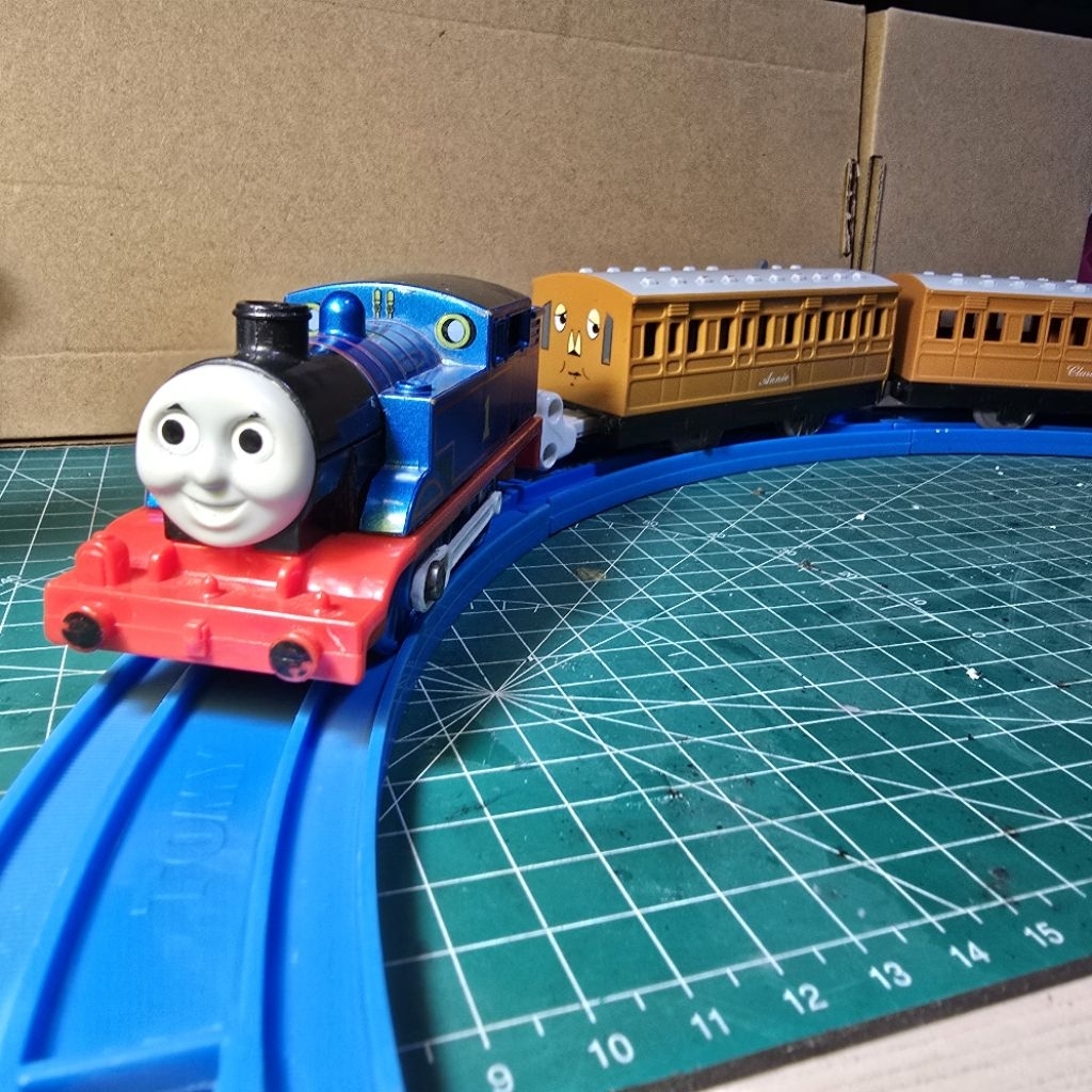 Takara Tomy Plarail Steam Along Thomas (Rare)