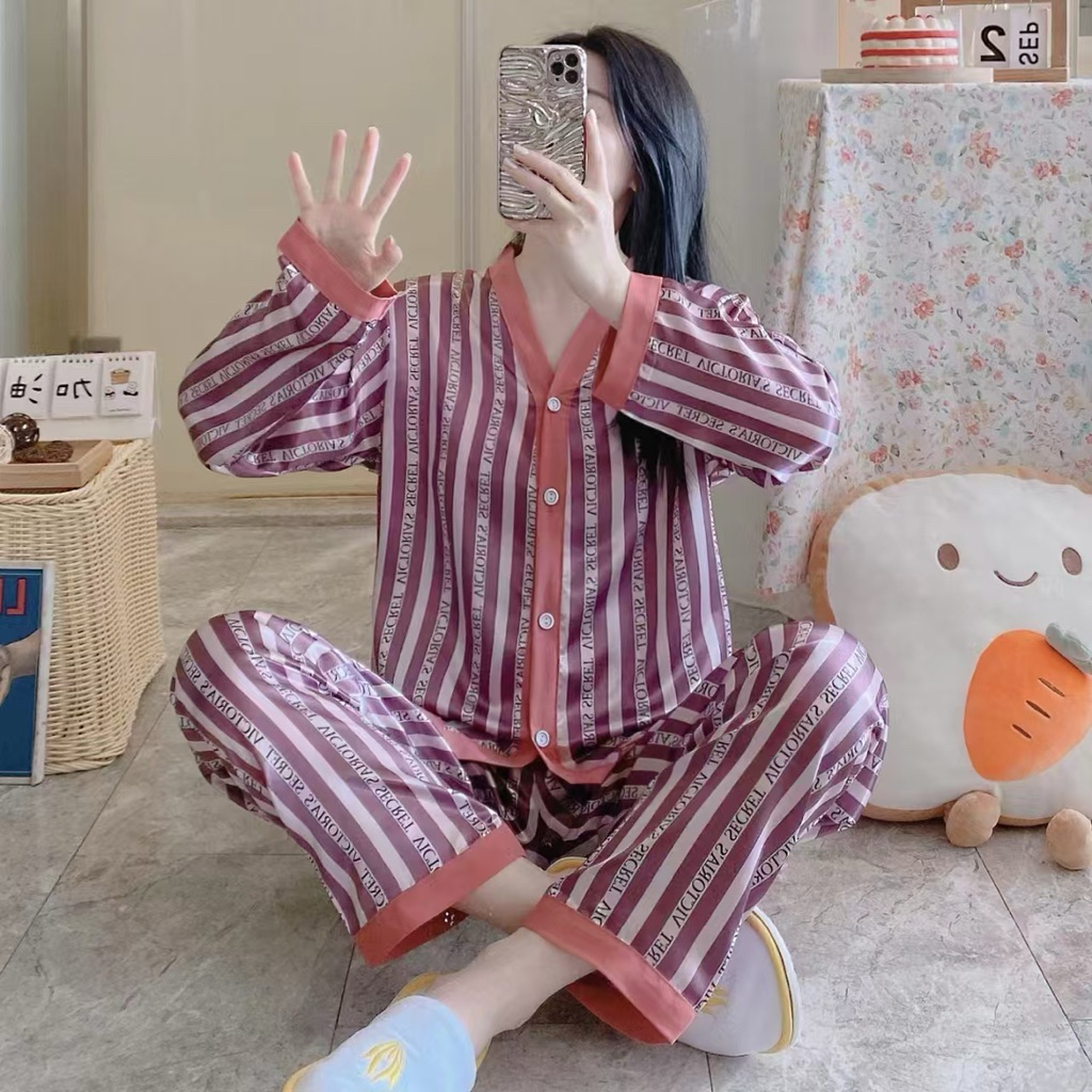 SetelanBajuTidurWanitaMotifKekinianSatinPremium