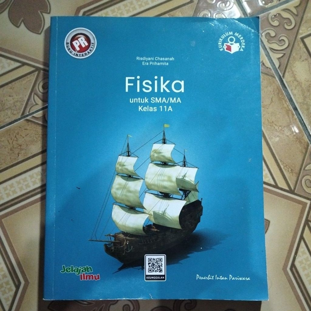 Preloved buku fisika intan pariwara kelas 11A (baca deks)