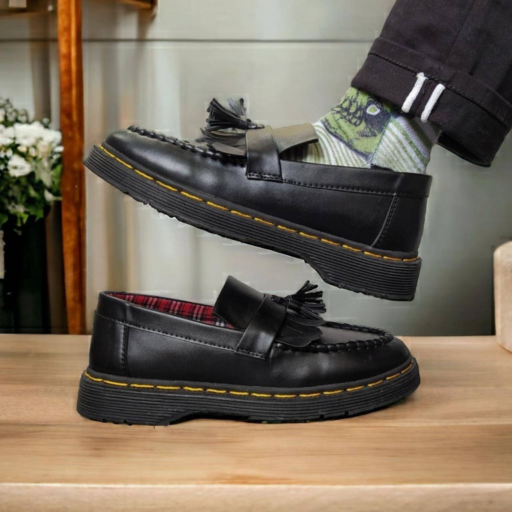 sepatu docmart original pria 100%