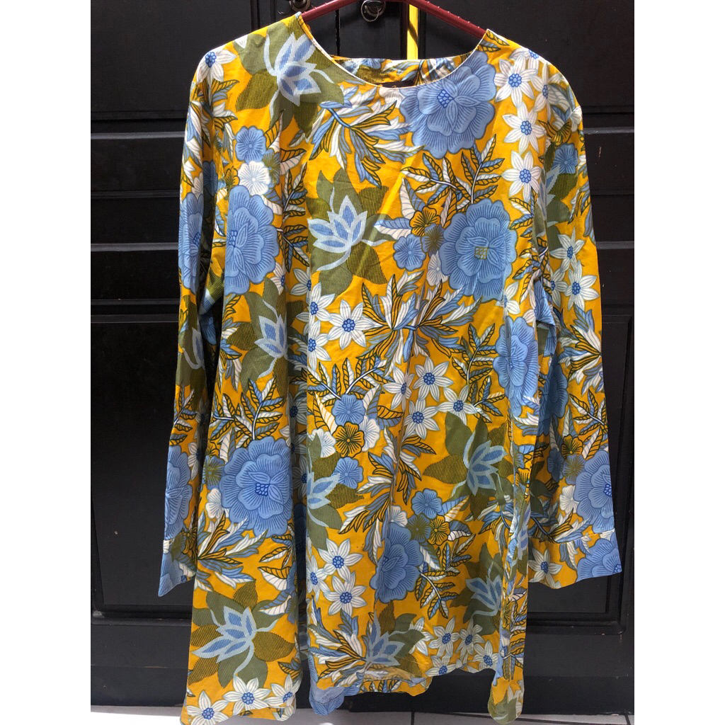 Blouse batik merk Danar Hadi preloved
