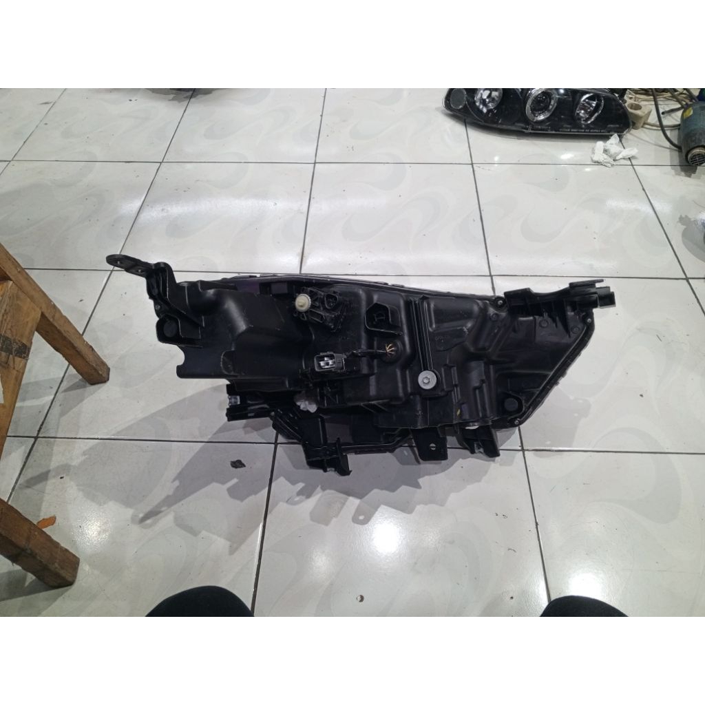 headlamp lampu Suzuki XL7 original