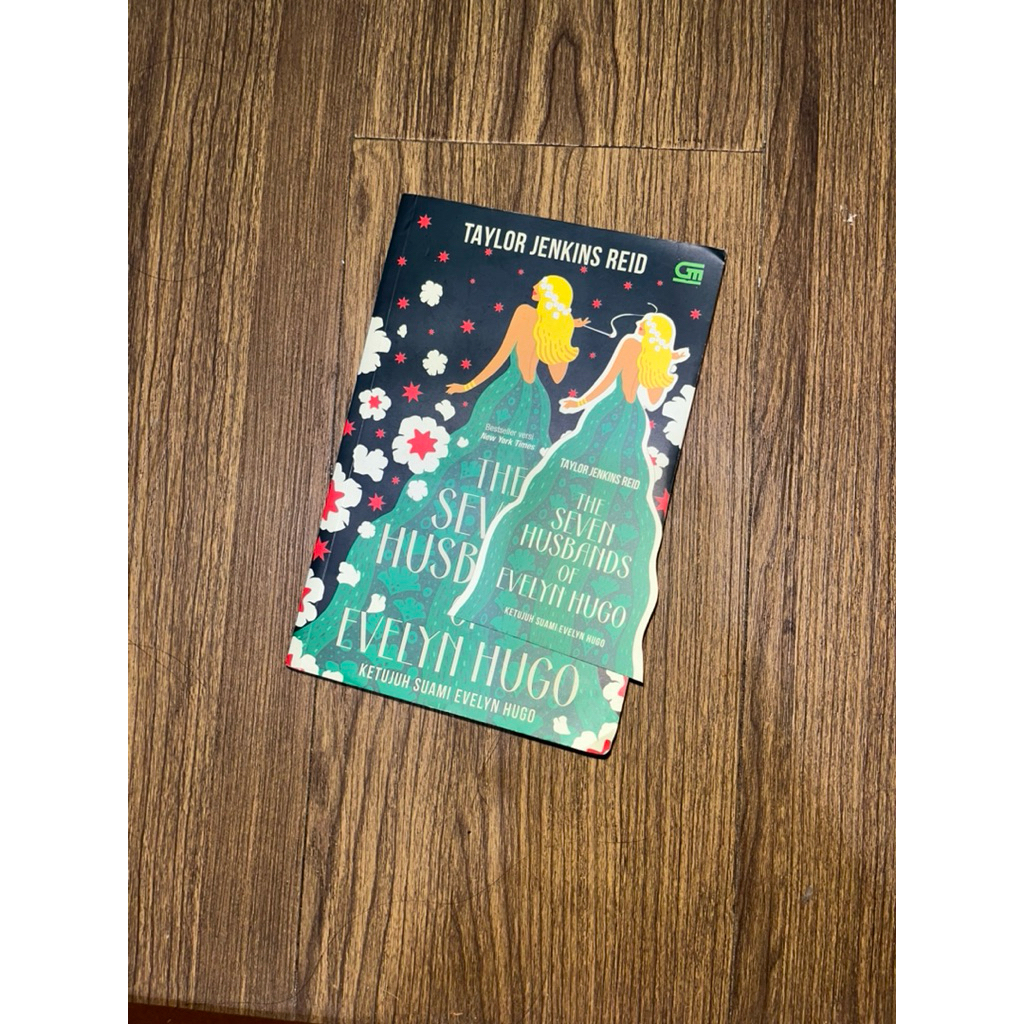 Preloved buku novel - The Seven Husbands of Evelyn Hugo