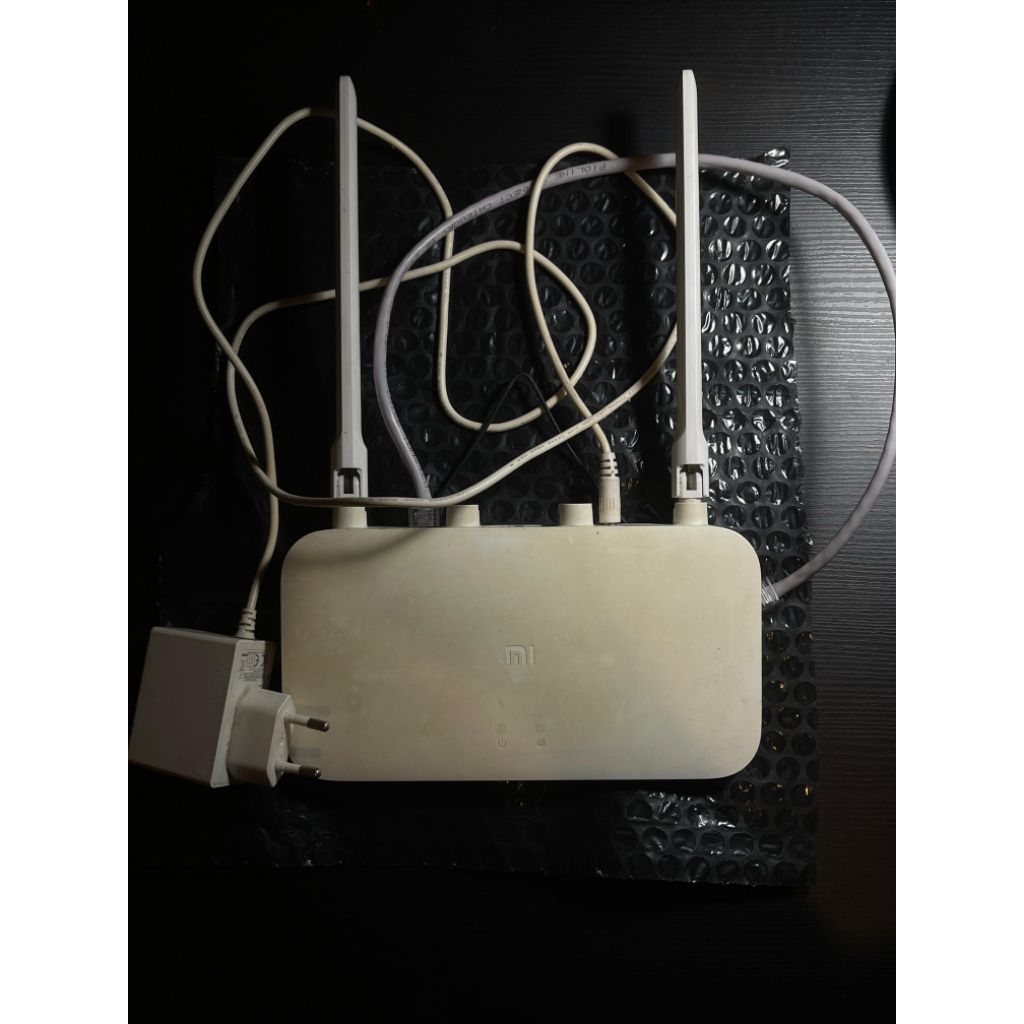 Xiaomi MI WIFI Smart Router 4C 2.4GHz 64Mb Free LAN Cable, Power Cable & Hanger - Minus hanya 2 Ante