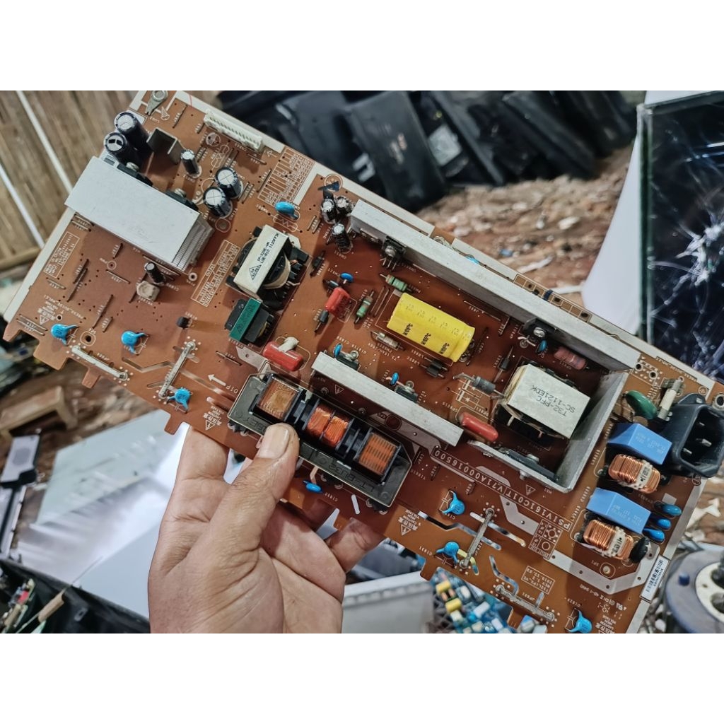 POWERSUPLAY PSU TV TOSHIBA 32PB1E 32AV700E 32CV700E 32PB10E