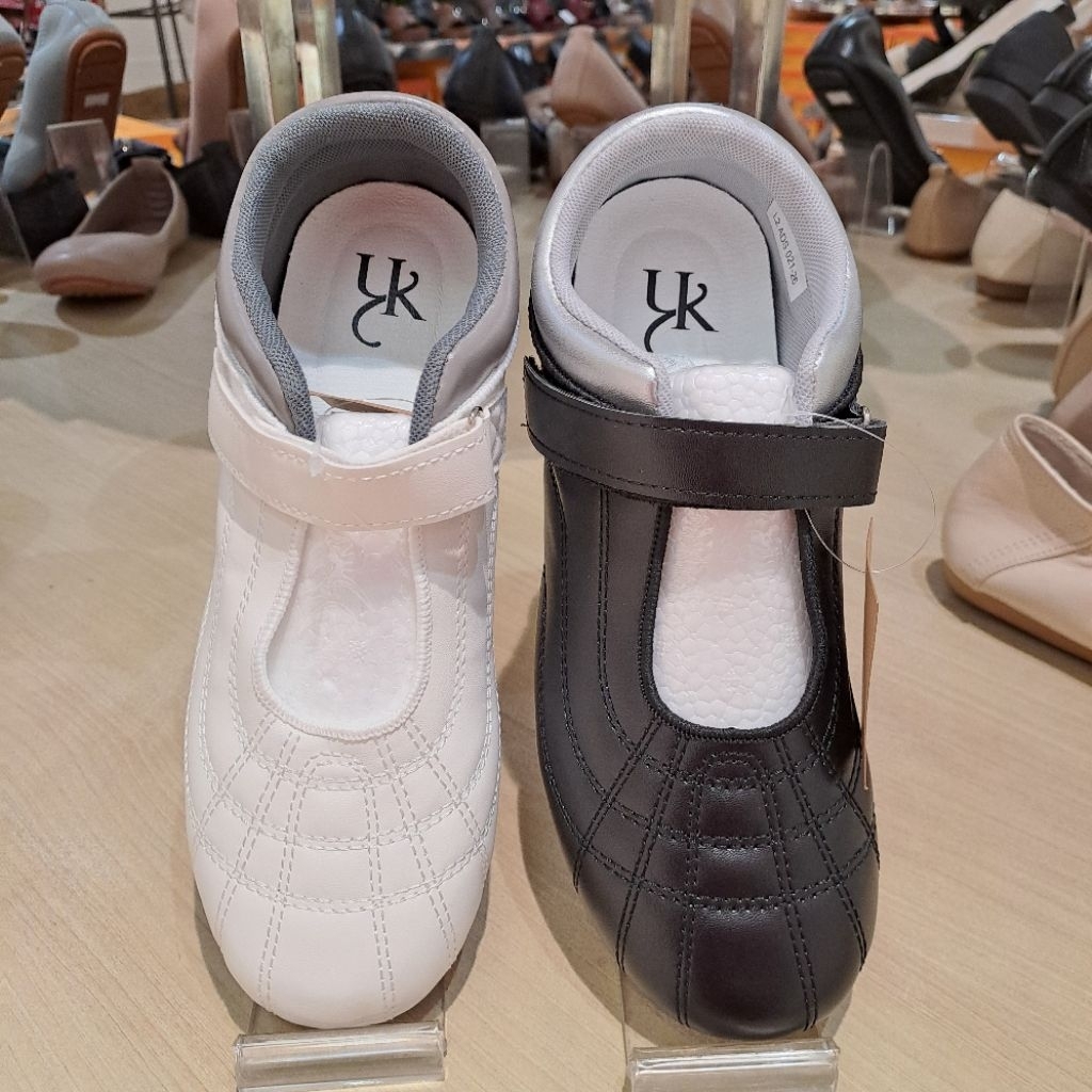 sepatu casual wanita yongki komaladi