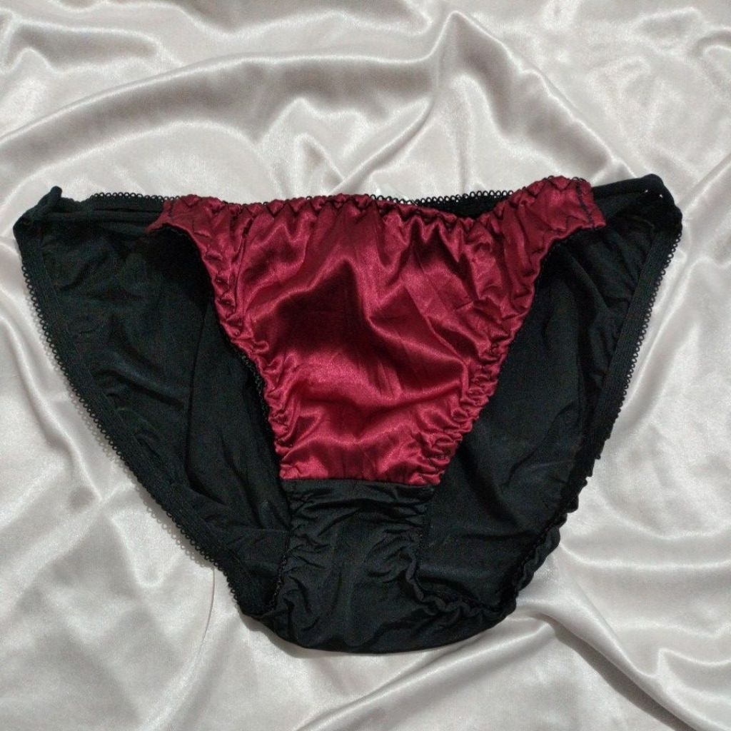CD satin size M SILKY RED