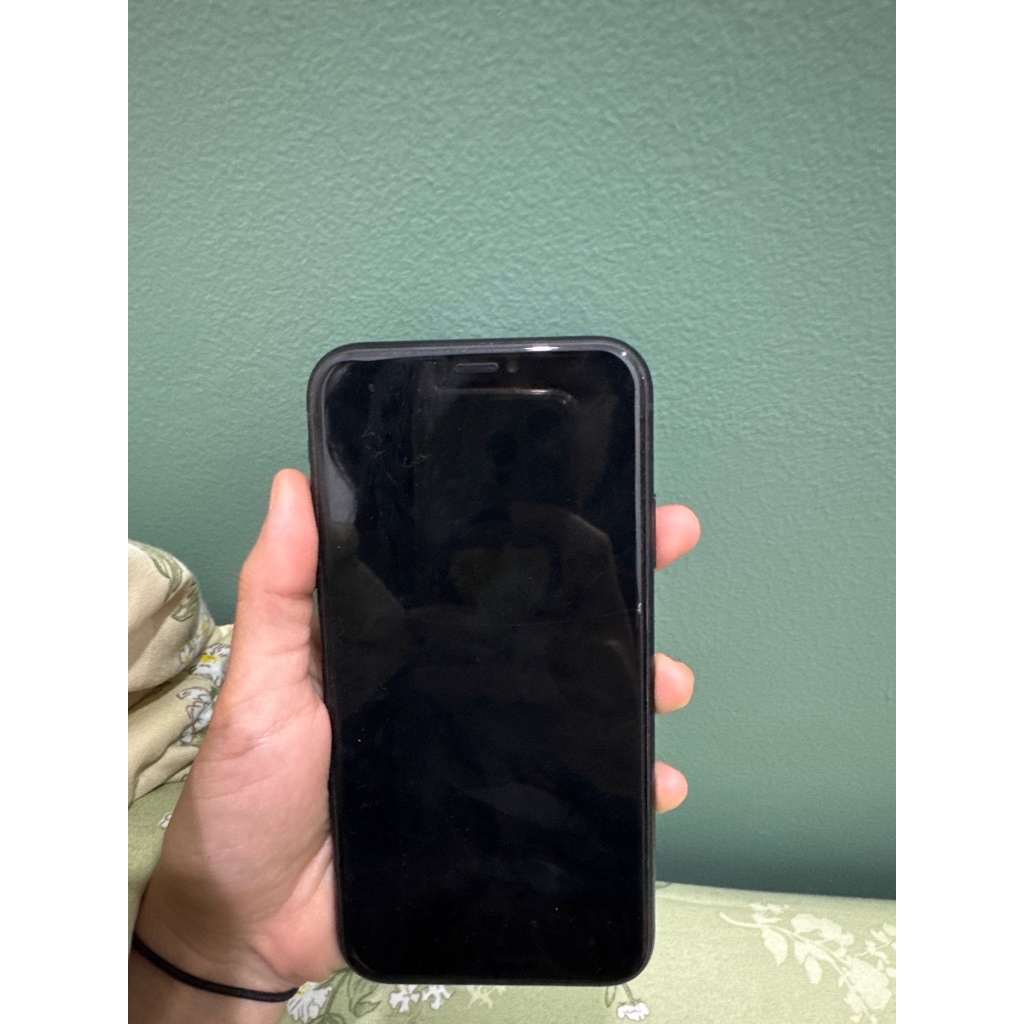 IPHONE XR SECOND