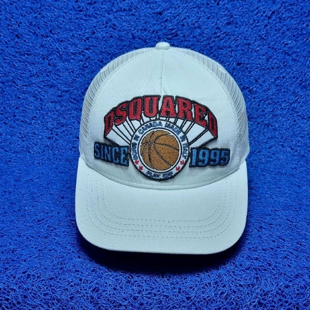 topi dsquared2 putih jaring