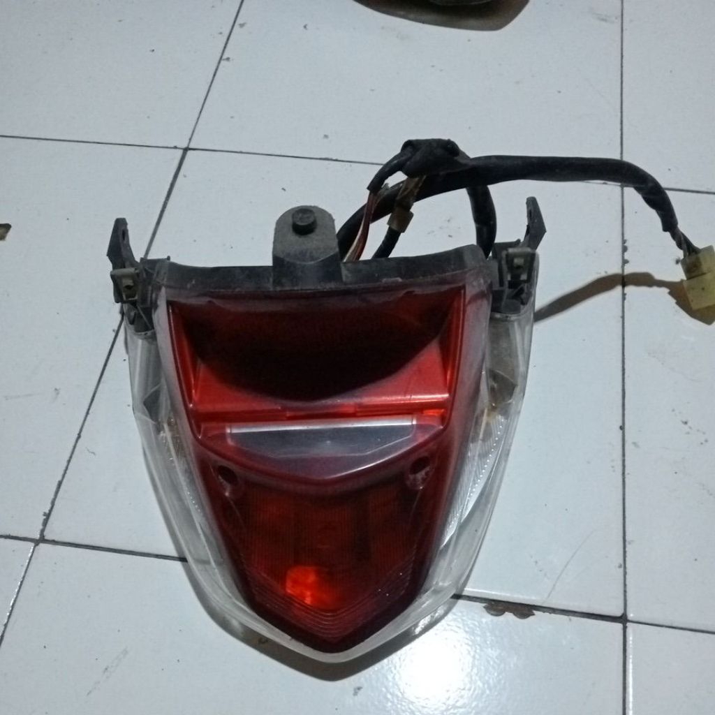 reflektor lampu stop belakang honda beat fi 2014/2015 original