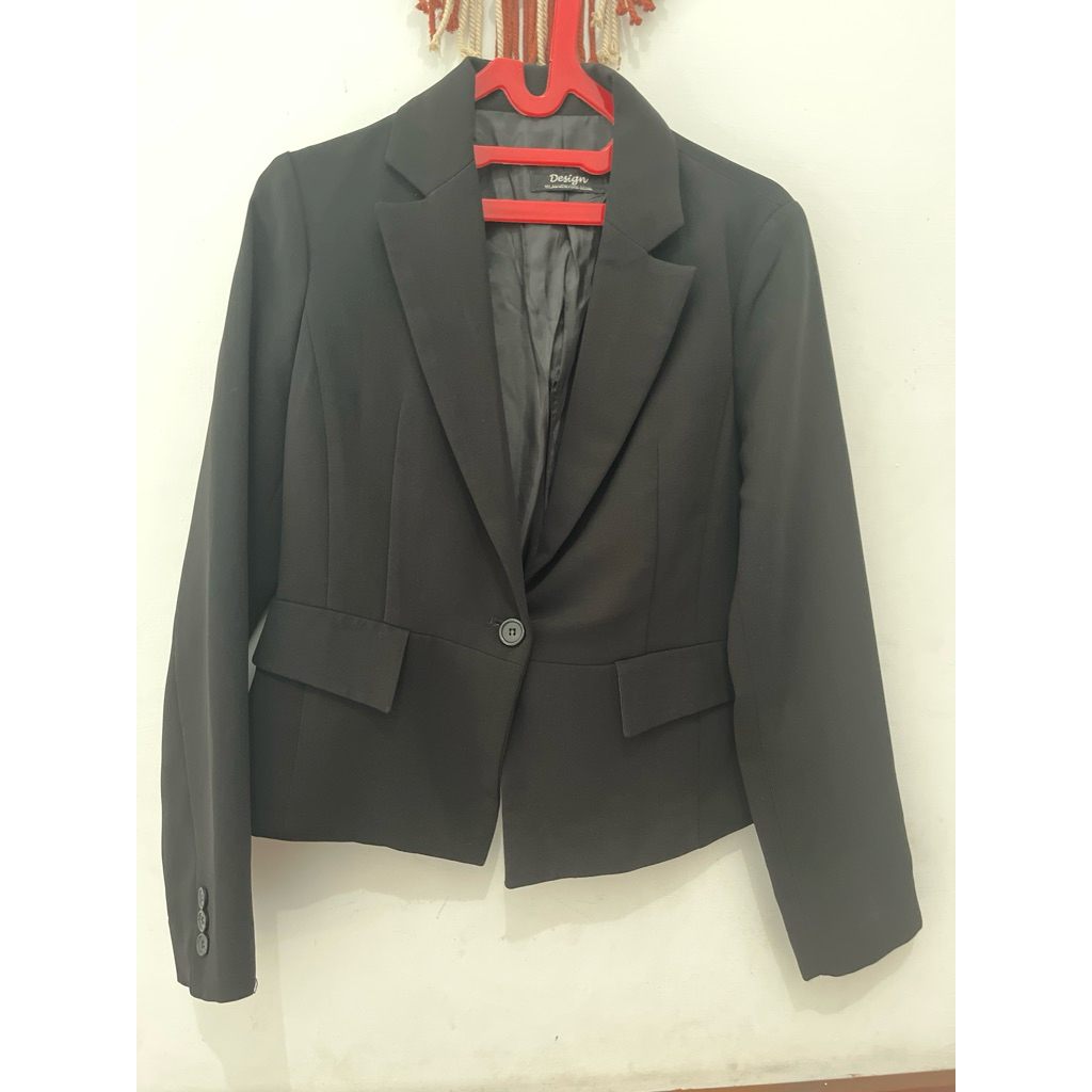 preloved blazer hitam pekat