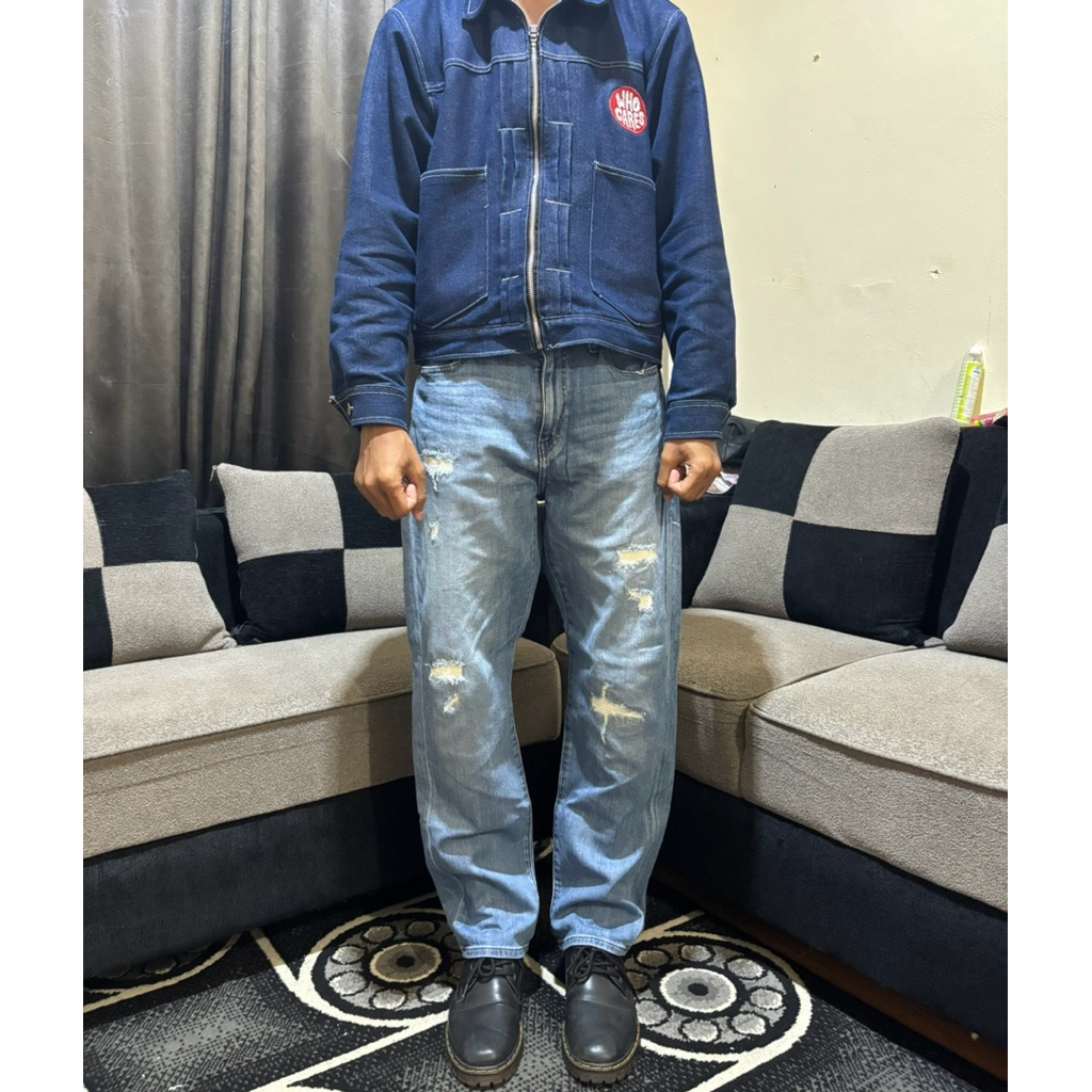 Uniqlo Ripped Blue Jeans