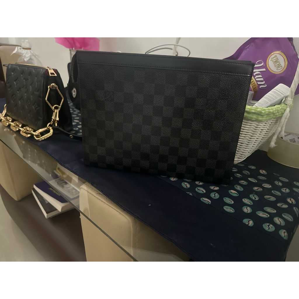 clutch Preloved LV
