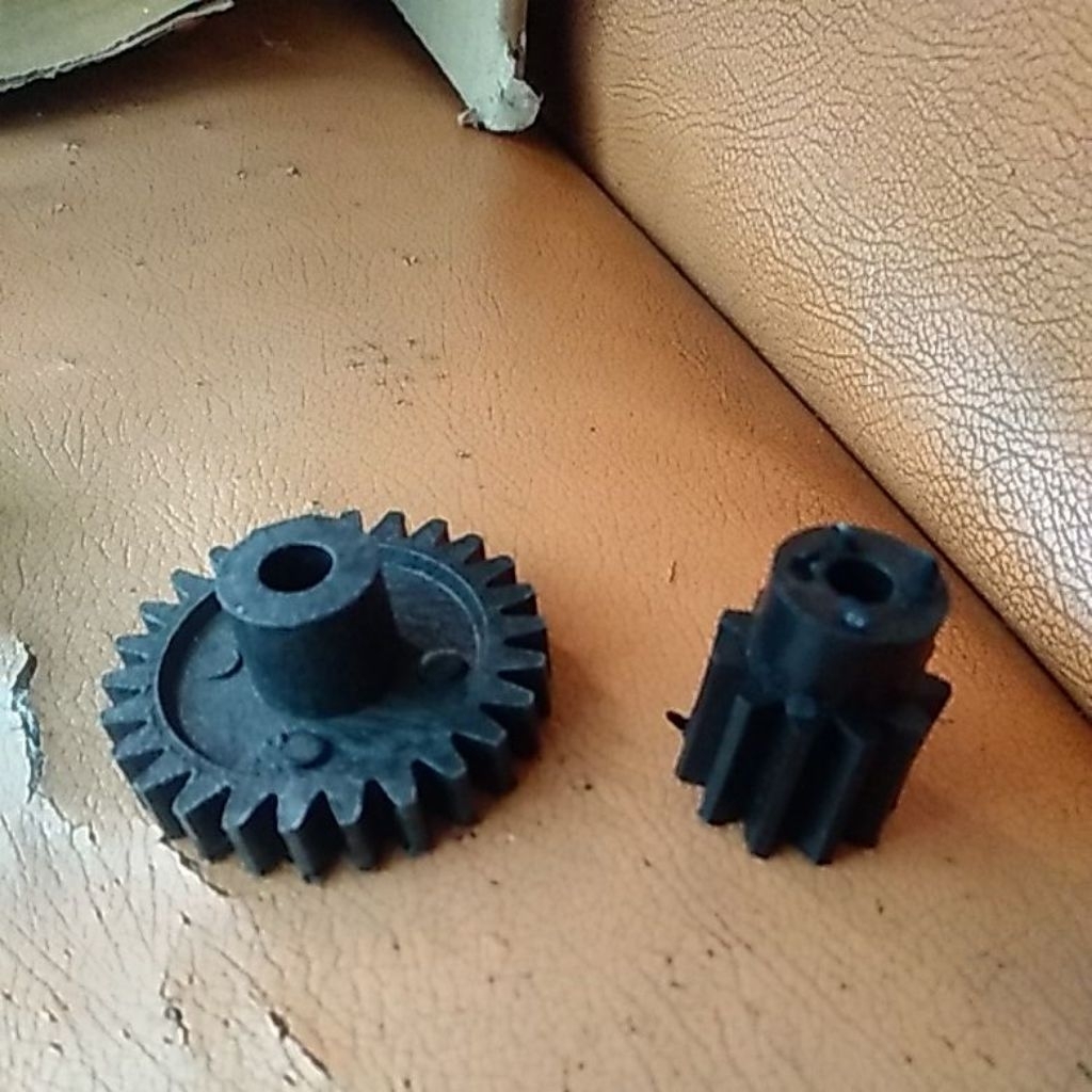 GEAR DINAMO ROLLER MESIN TETAS/GEAR DINAMO MESIN TETAS