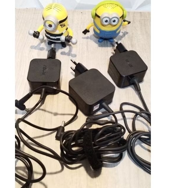 Adaptor original copotan laptop  Casan Charger Asus Colokan kecil 19V 1,75A  19V 2,37A 19V 3,42A 45W