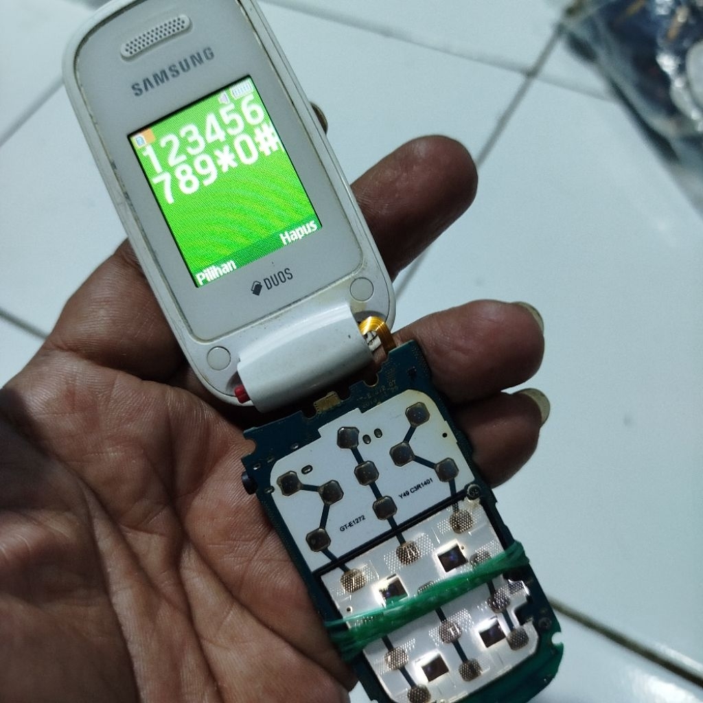 Samsung hp mesin e1272 bahan hidup layak.