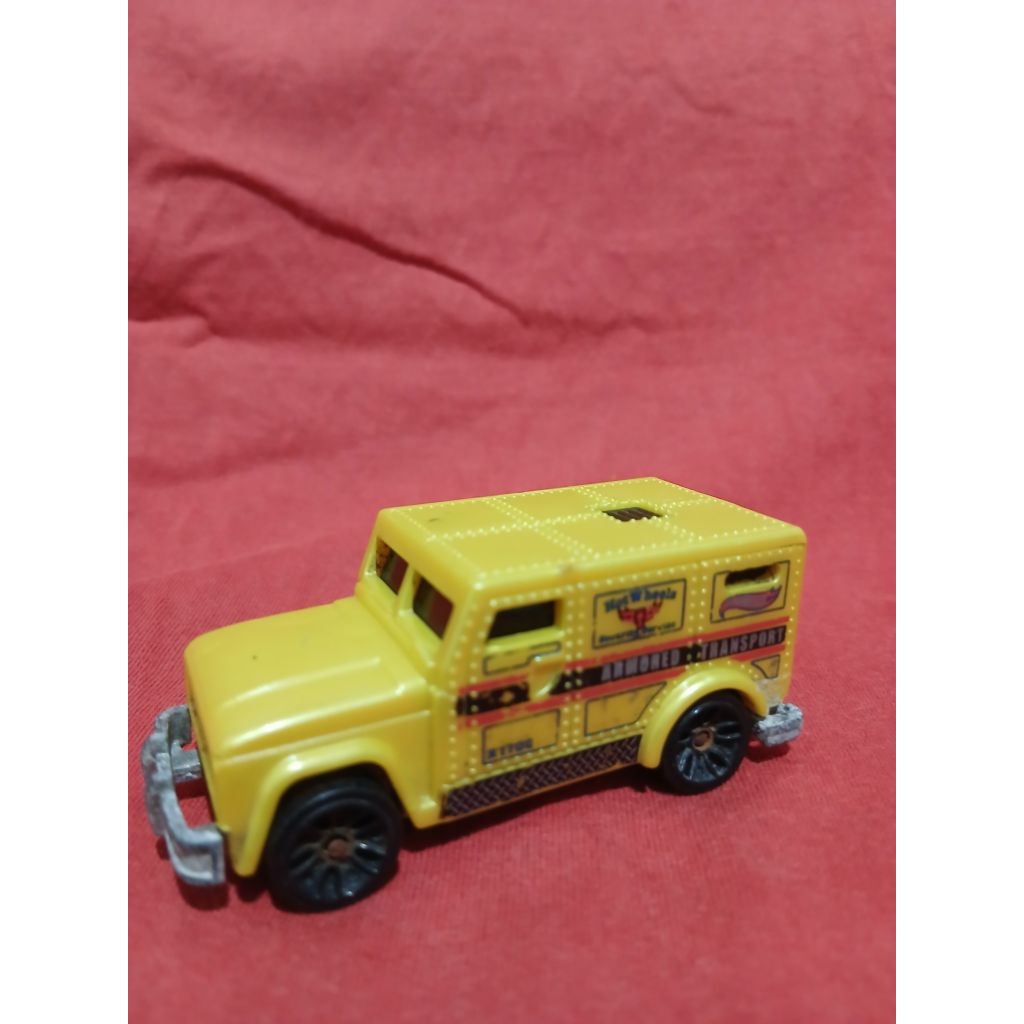 Hotwheels ARMORED TRANSPORT TRUCK 2017