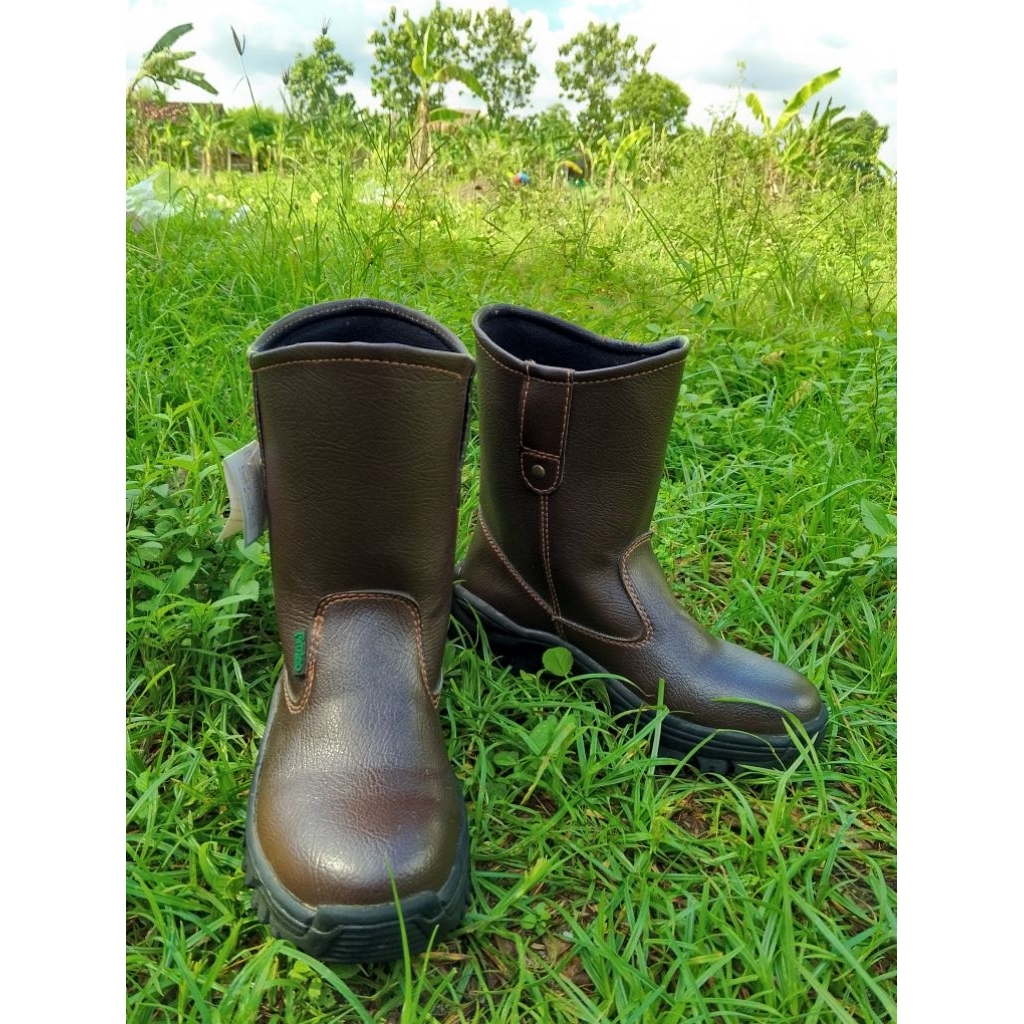 Sepatu Safety Kerja Proyek Ujung Besi - Sepatu Septi Kerja Lapangan Bahan Sintetis - Septy But Kerja