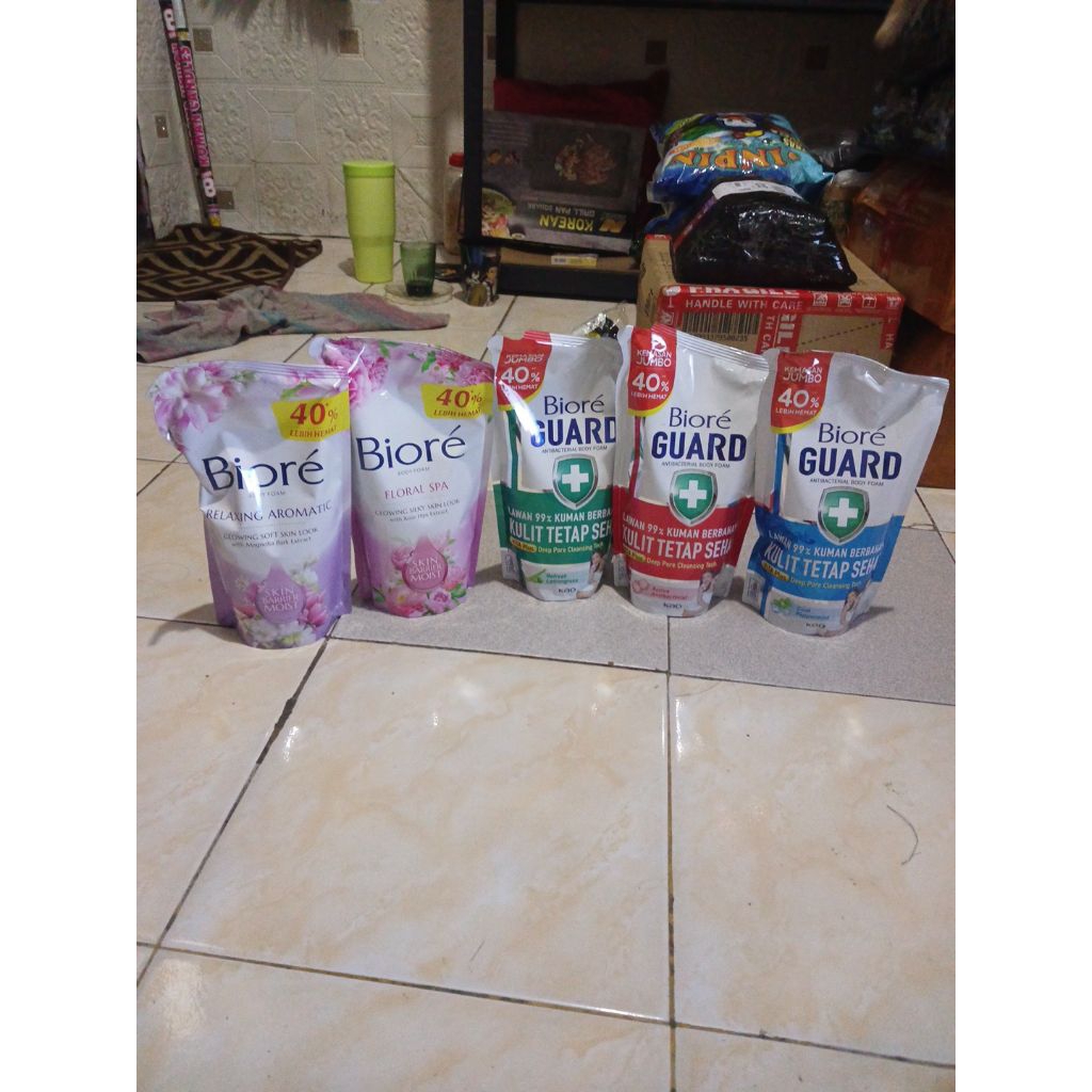 Sabun Mandi Cair Biore 800ml