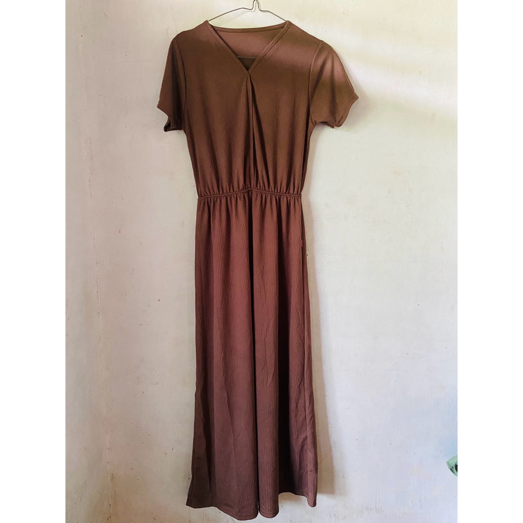 Dress Panjang Lengan Pendek