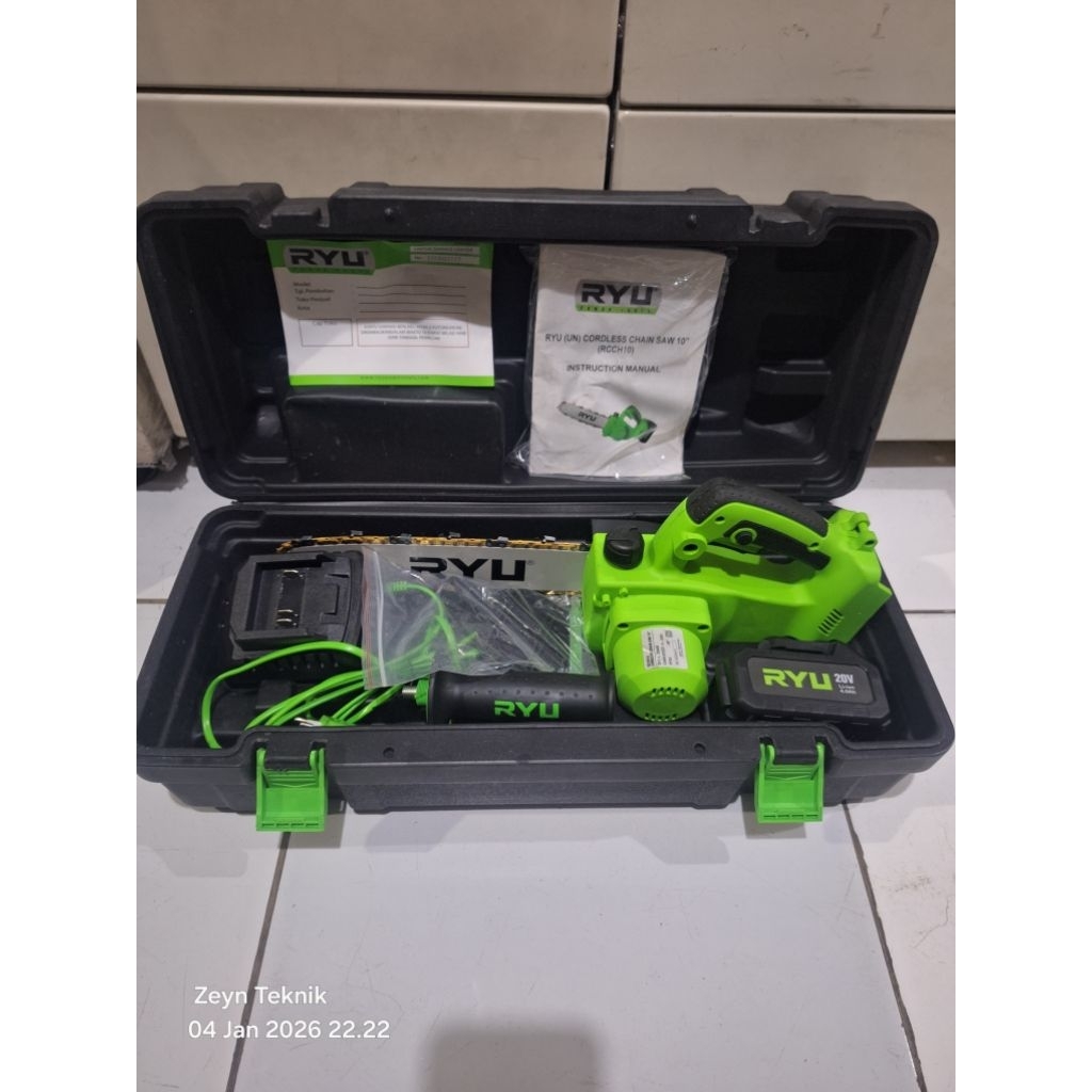 Mesin Gergaji Pohon Baterai 10inch Ryu RCCH10 / RYU CORDLESS CHAIN SAW