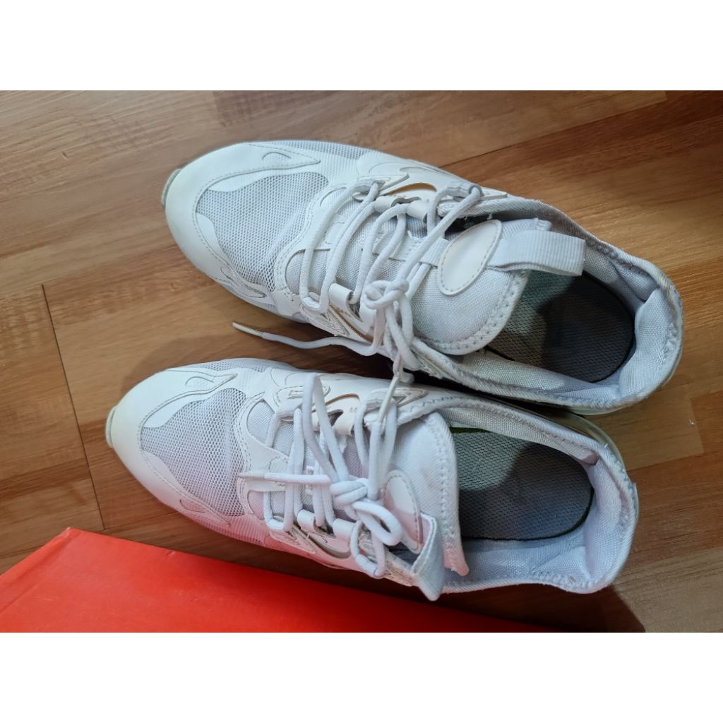 Nike Airmax women white sport shoes