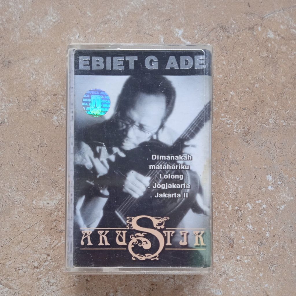 Kaset Pita Ebiet G Ade "Akustik", The Best
