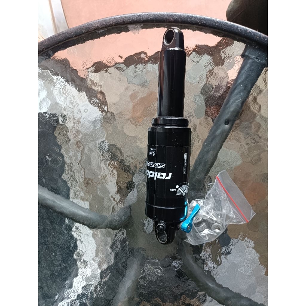 Rearshock SR Suntour  Radeon LO