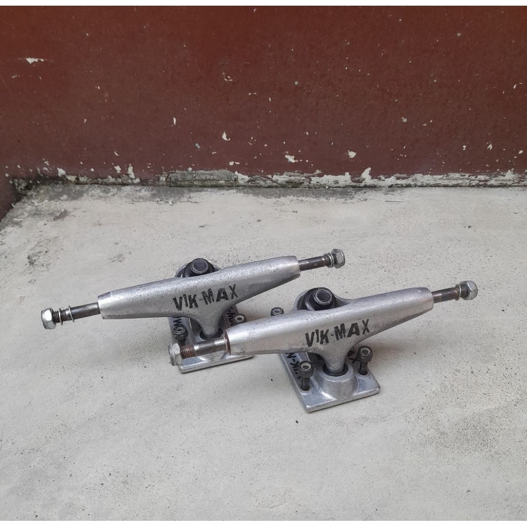 Skateboard Truck Vikmax 5.25 std + free boltnuts second / bekas